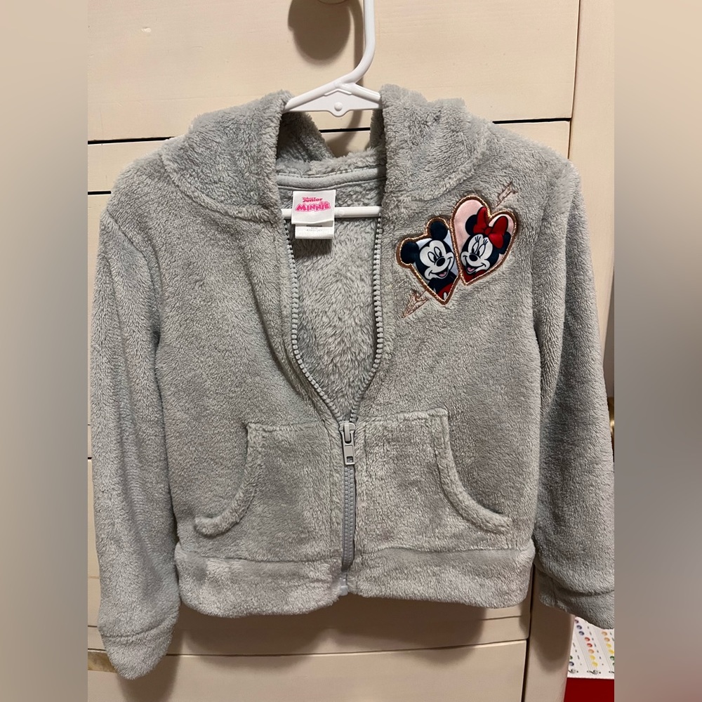 Size 4T fleece jacket. Disney. Like new.